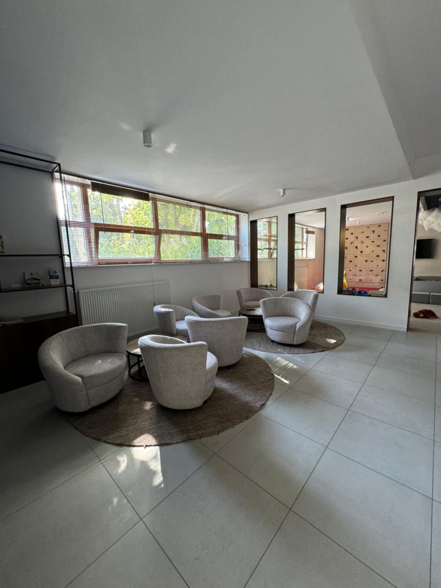 4Summer Kolobrzeg Apartamenty White Blue Sauna & Fitness & Parking 100 Metrow Do Pieknej Szerokiej Piaszczystej Plazy, Wspanialy Widok Z Duzego Tarasu! 100 Meter Zu Einem Schoenen Breiten Sandstrand, Herrliche Aussicht Von Einer Grossen Terrasse! Exterior photo