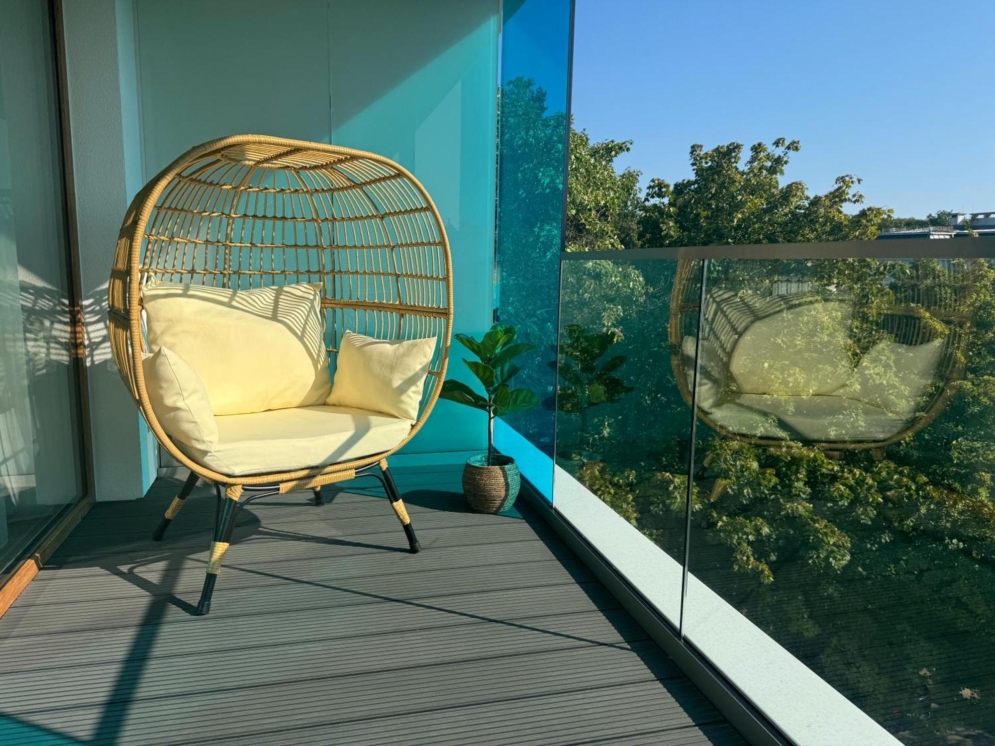 4Summer Kolobrzeg Apartamenty White Blue Sauna & Fitness & Parking 100 Metrow Do Pieknej Szerokiej Piaszczystej Plazy, Wspanialy Widok Z Duzego Tarasu! 100 Meter Zu Einem Schoenen Breiten Sandstrand, Herrliche Aussicht Von Einer Grossen Terrasse! Exterior photo